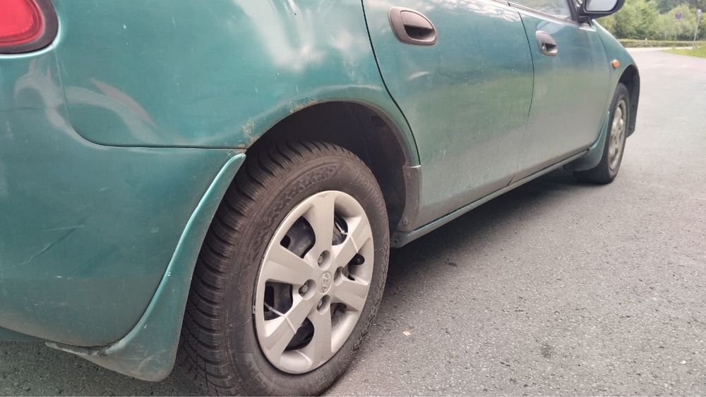 Mazda 323 F 1,5л 1998