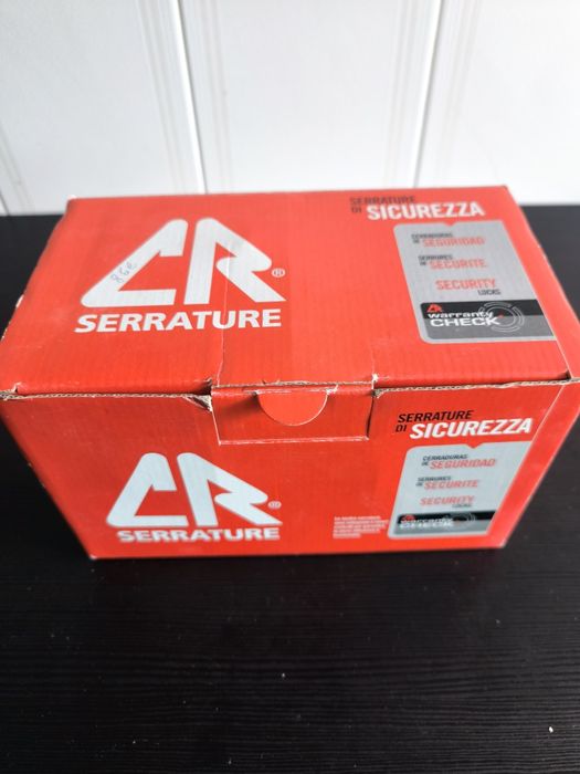Fechadura marca CR
