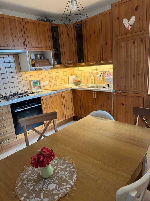 Mieszkanie w doskonałej lokalizacji, w bardzo dobrym stanie.