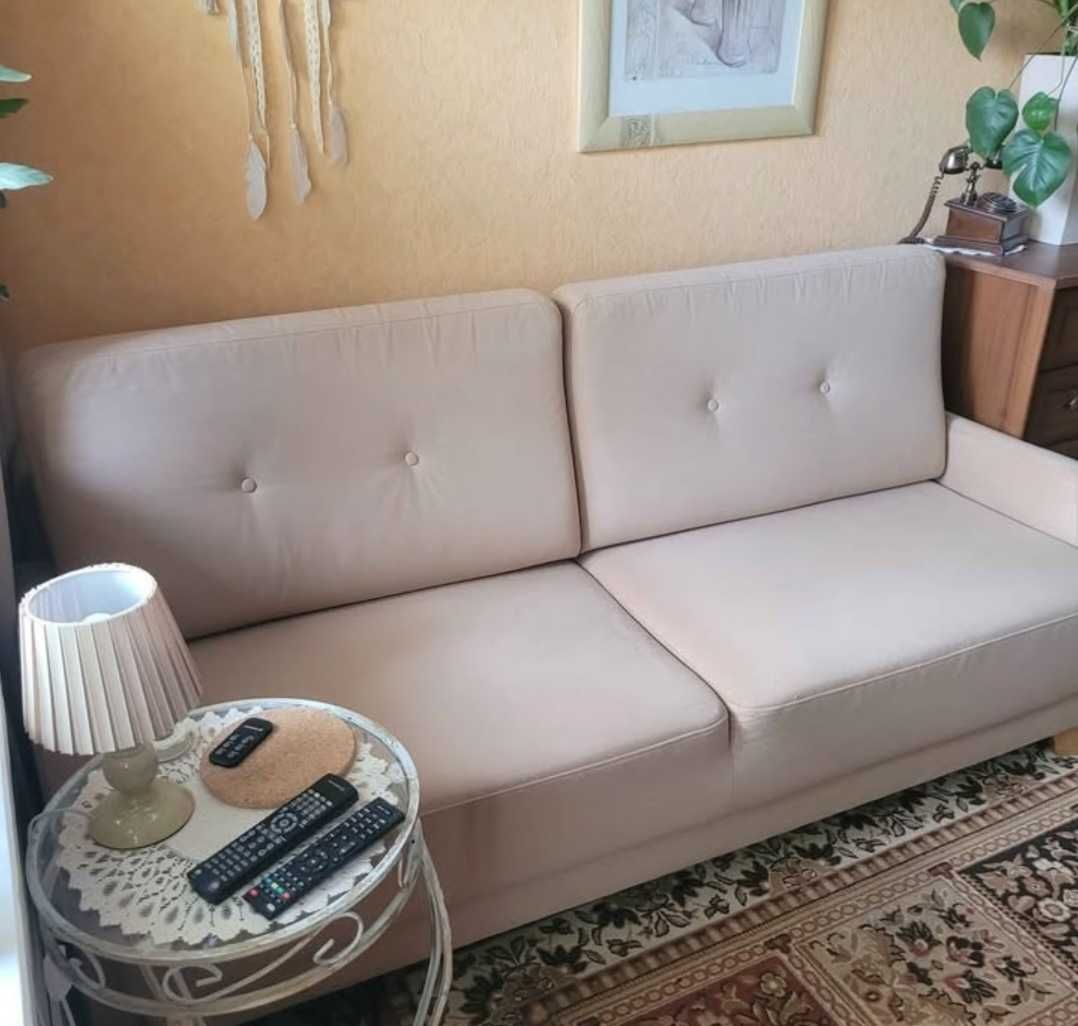 SPRZEDAM TANIO kanapę 3 osobową