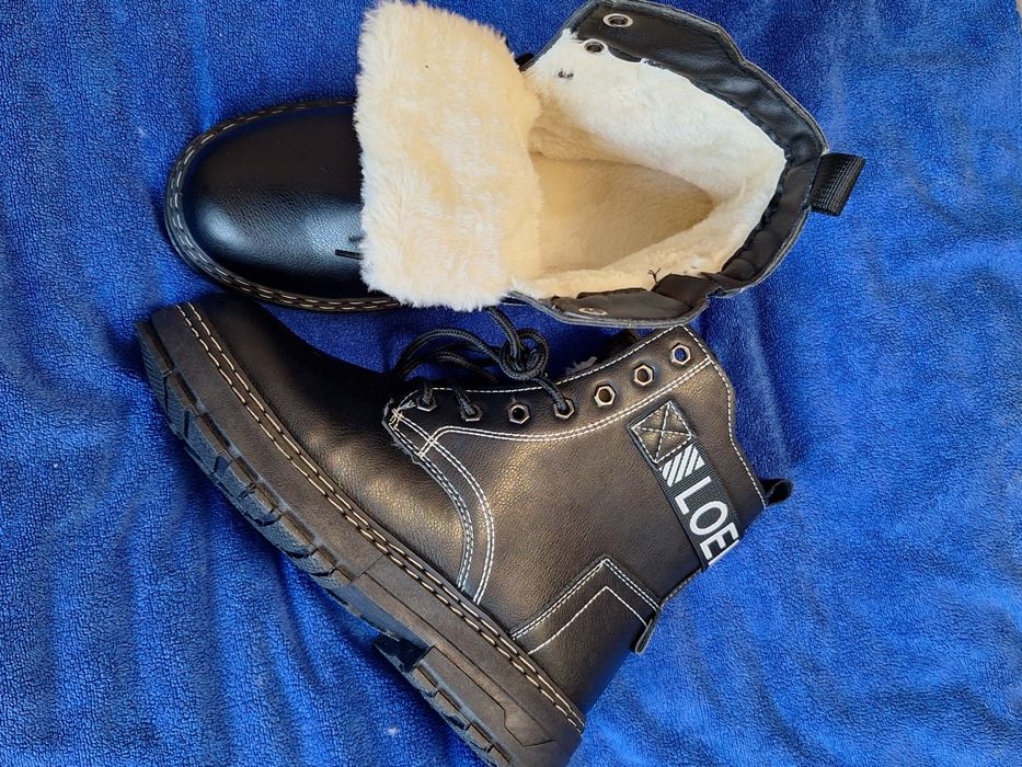 Nowe męskie buty zimowe 39.