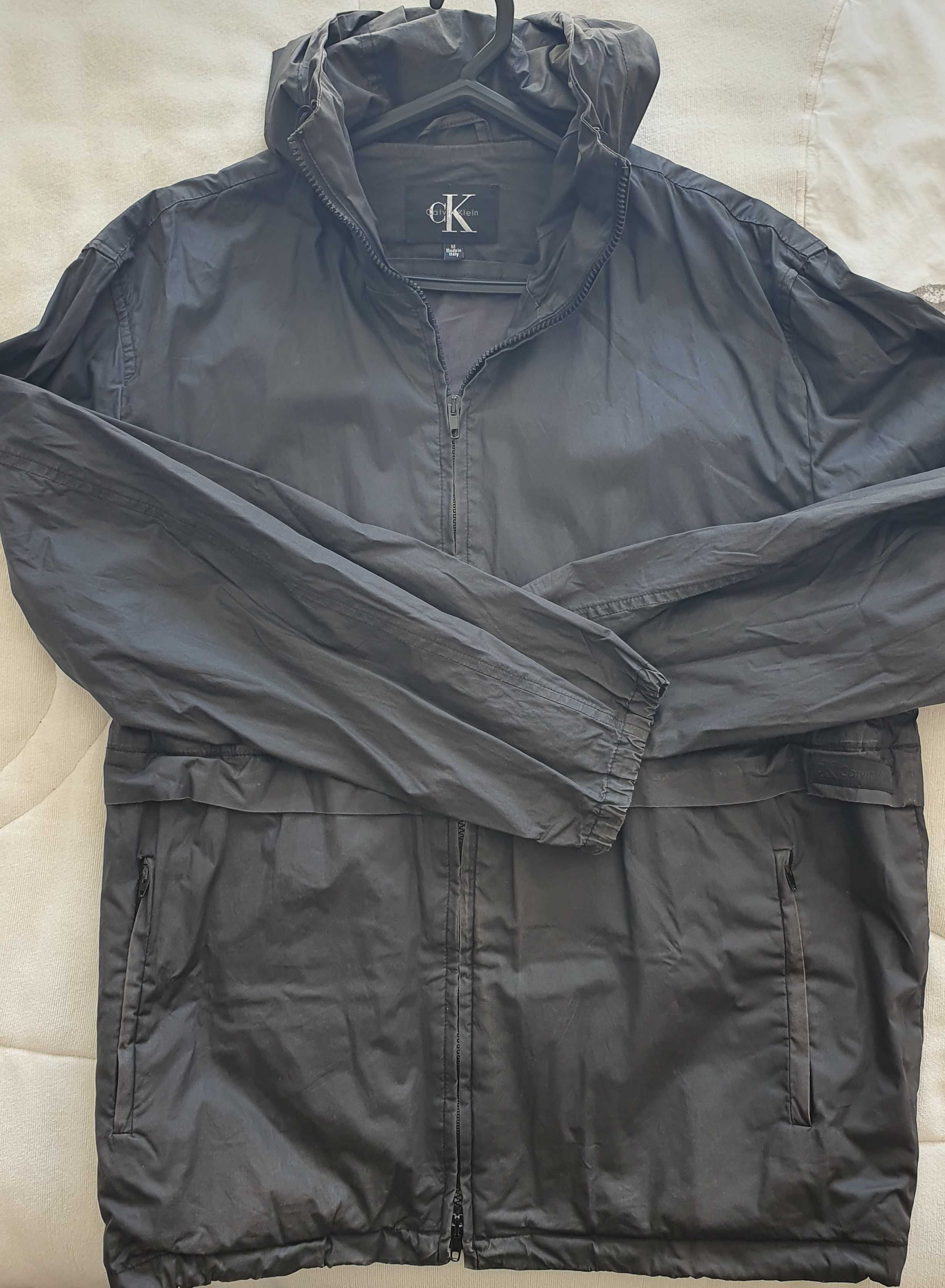 Casaco / Corta vento "M", com capuz, marca CK Calvin Klein, original