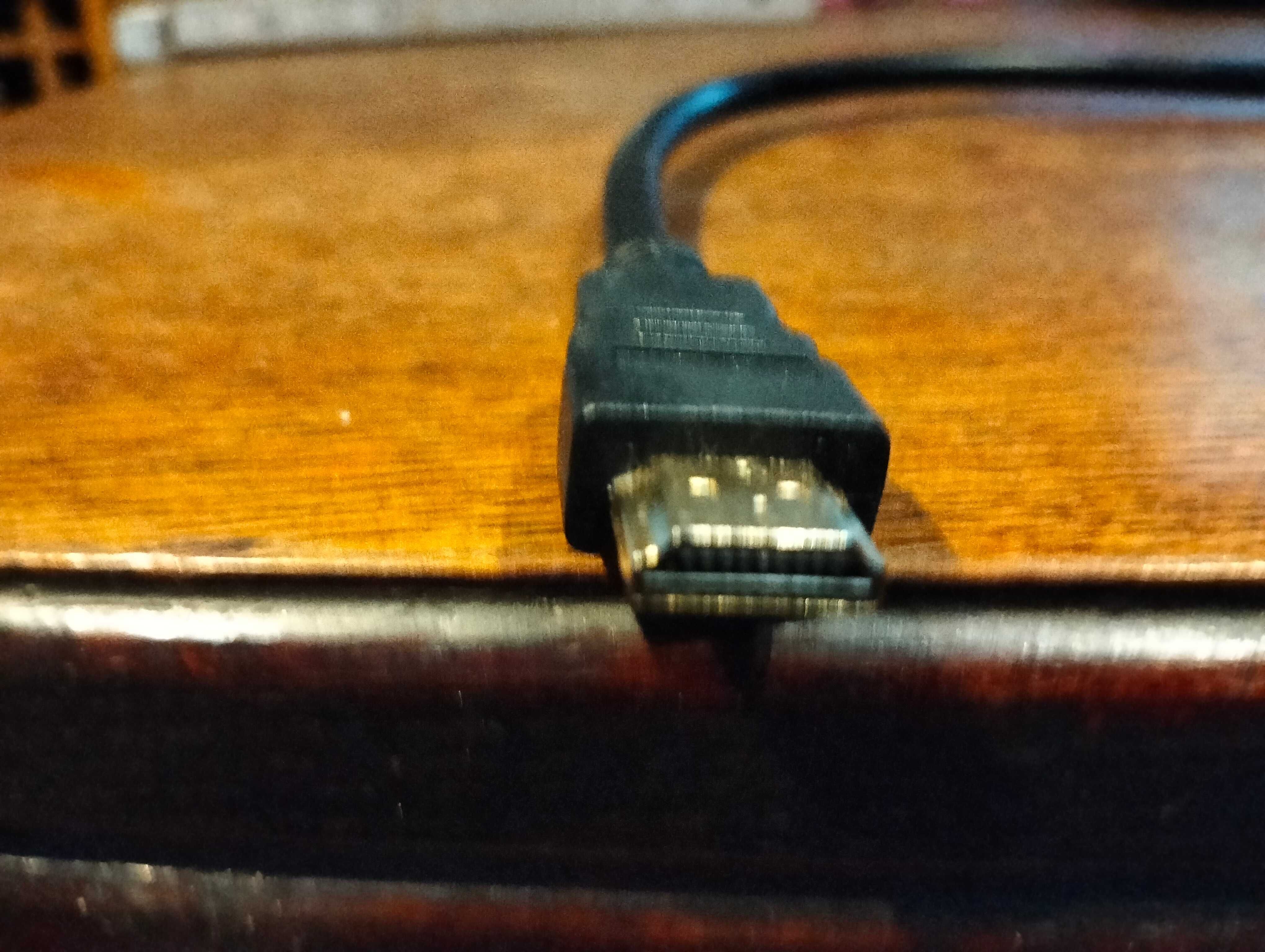 Podwójny port HDMI