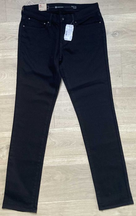 Levis Curve ID spodnie jeansy Straight Coupe Droit W30 L34