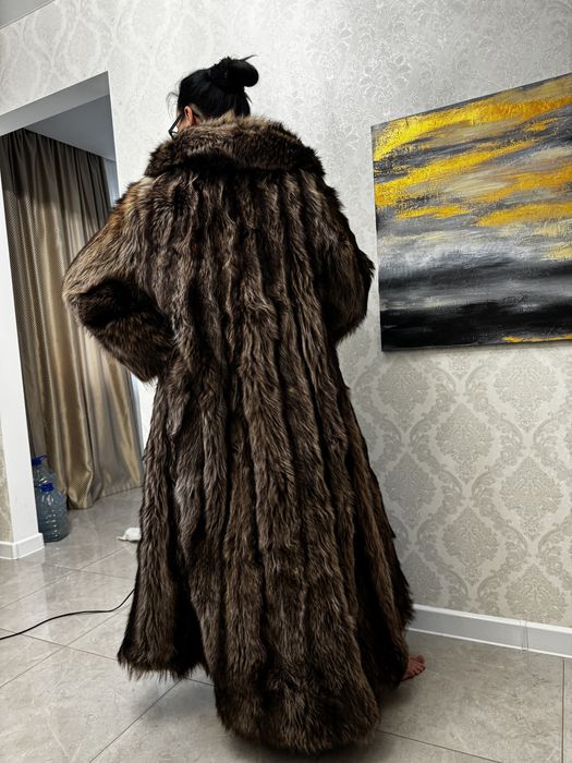 Шуба из енота ! Торг уместен