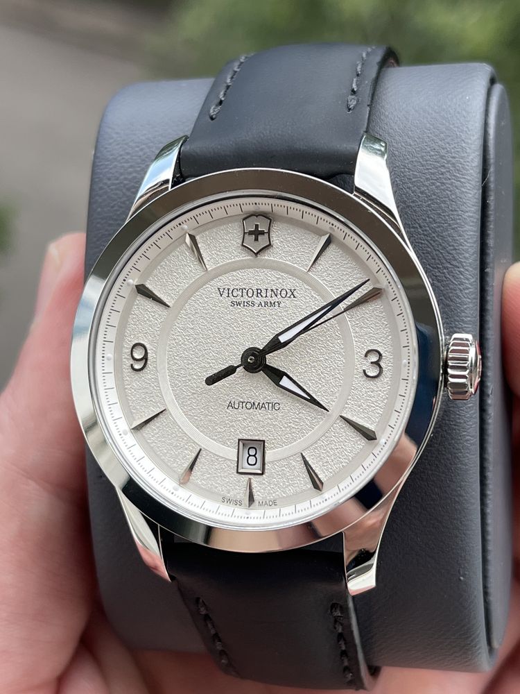 Швейцарские механические часы Victorinox Alliance Automatic 241874