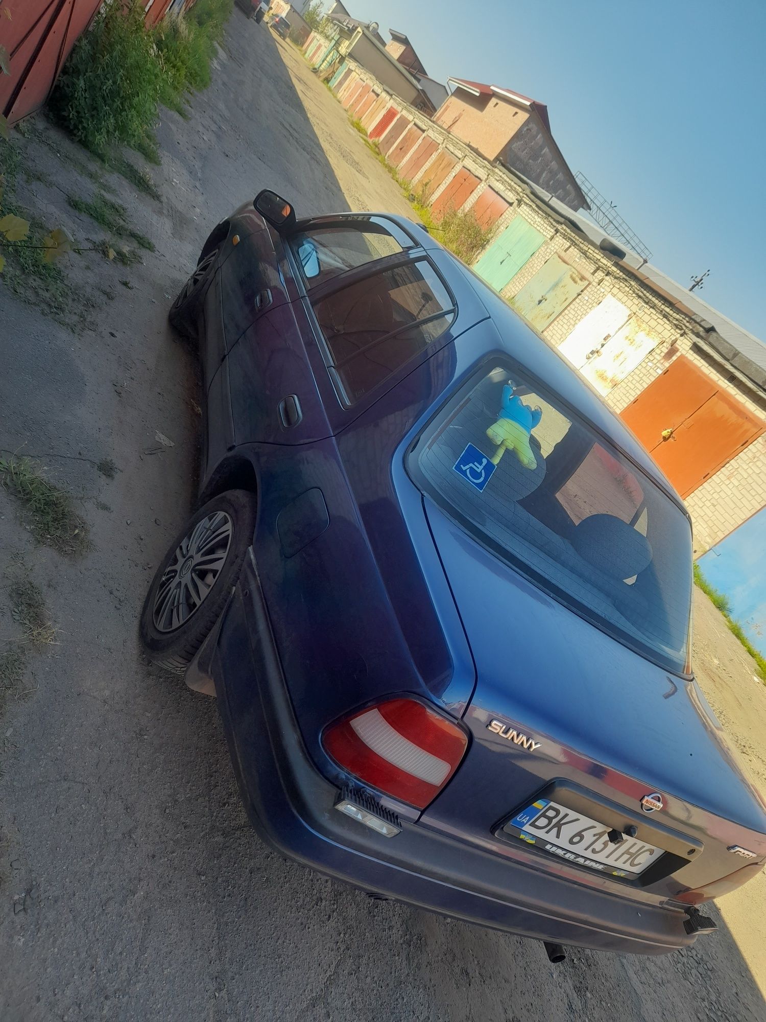 Нісан санні н14 1995 року 1.4газ бенз .