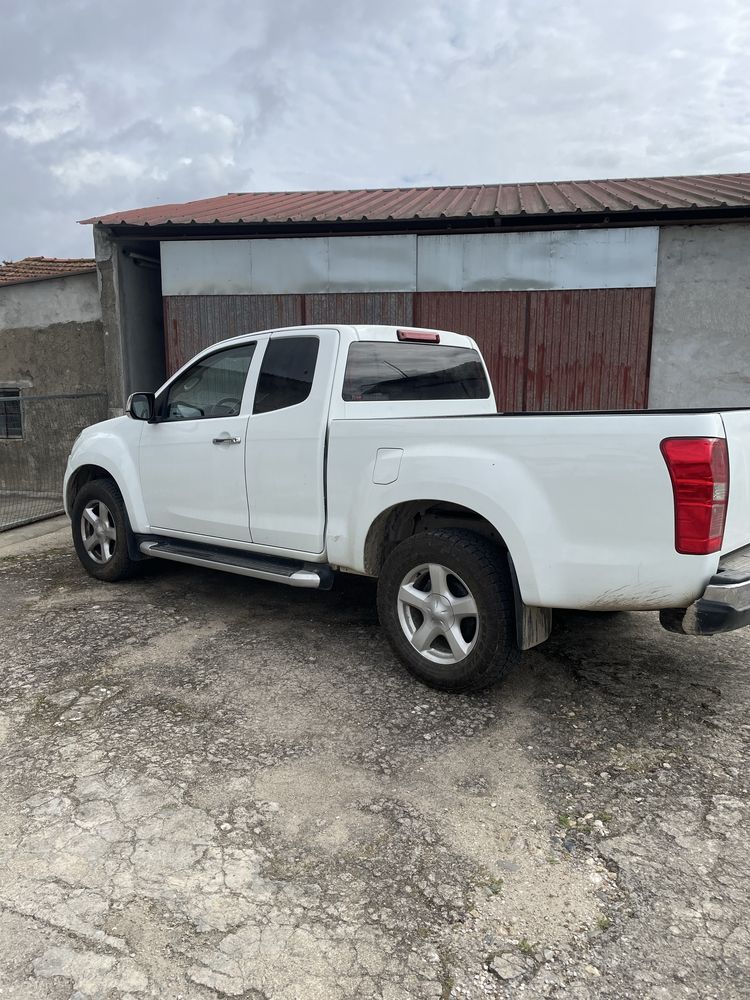 IZUSU DMAX  4x4 2014