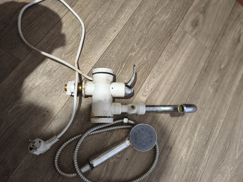 Кран водонагрівач