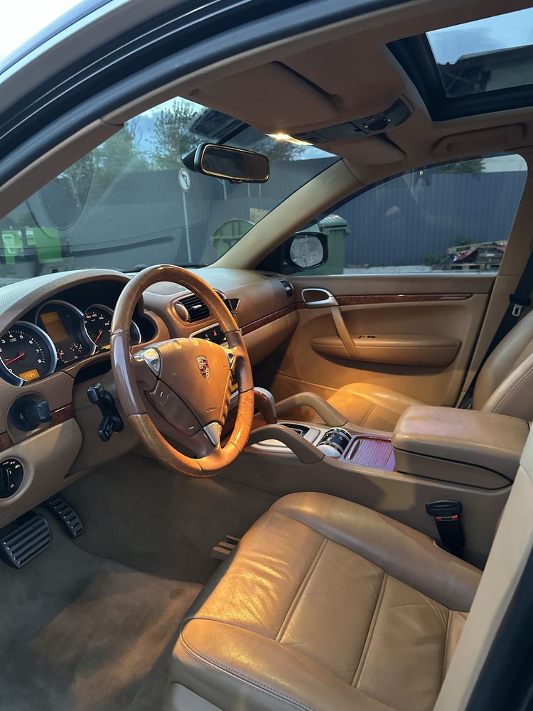 Продам Porche Cayenne S