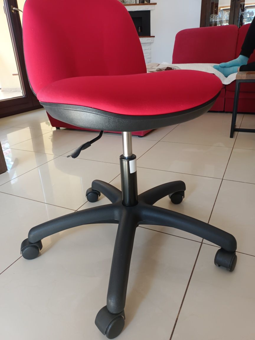 Krzesło biurowe/ do biurka dziecięce czerwone wys.. 73cm