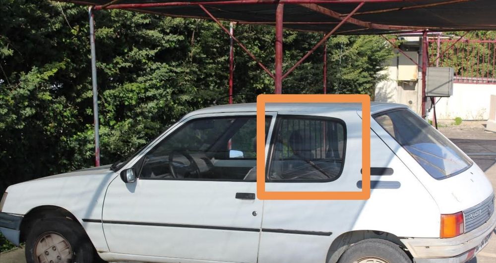 Peugeot 205 Borracha dos vidros laterais  traseiros