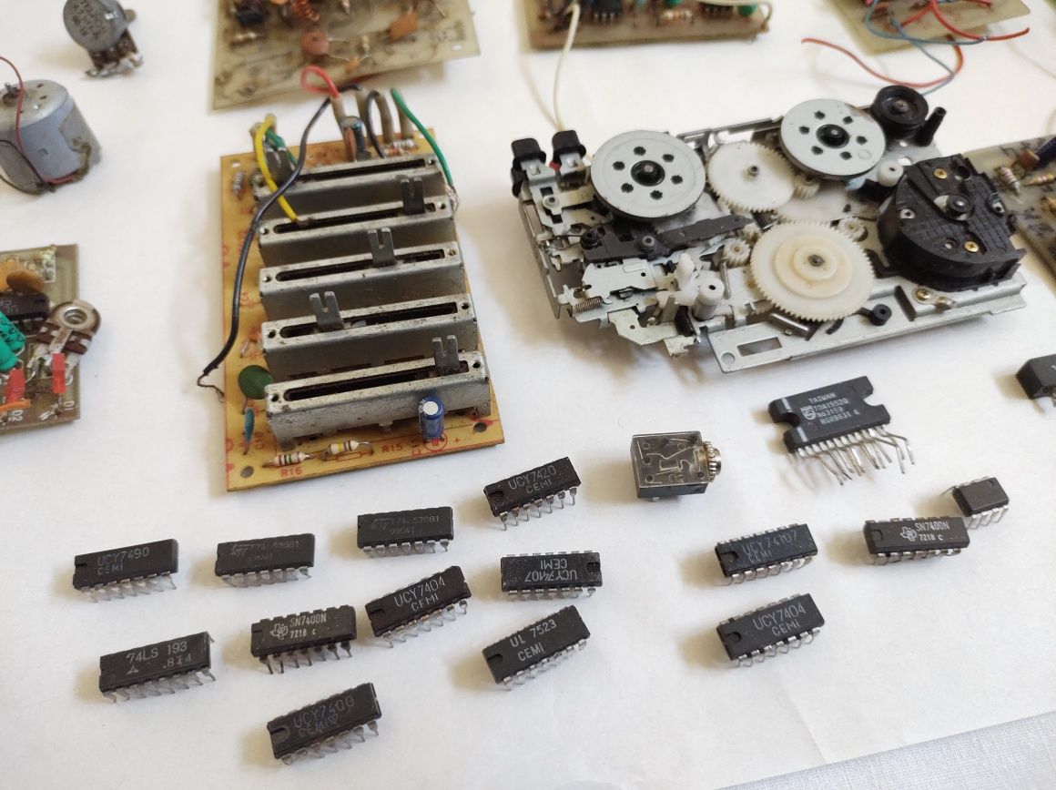 Części elektroniczne zestaw radio amatora serwisanta układy scalone