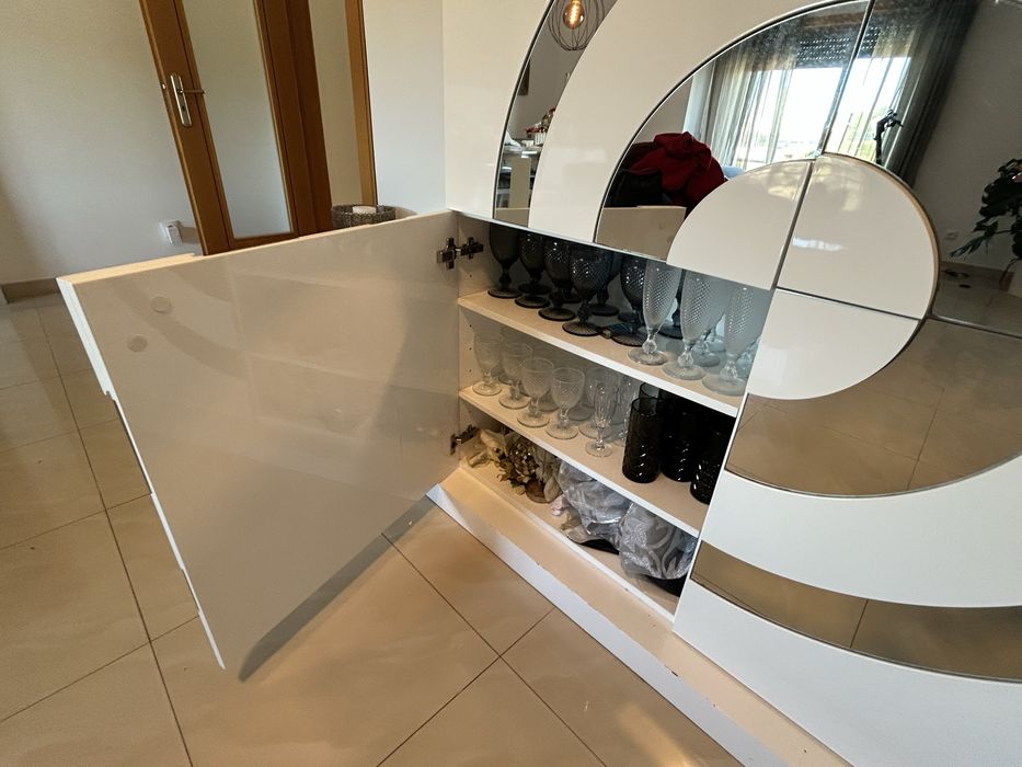 Movel aparador com 4 portas