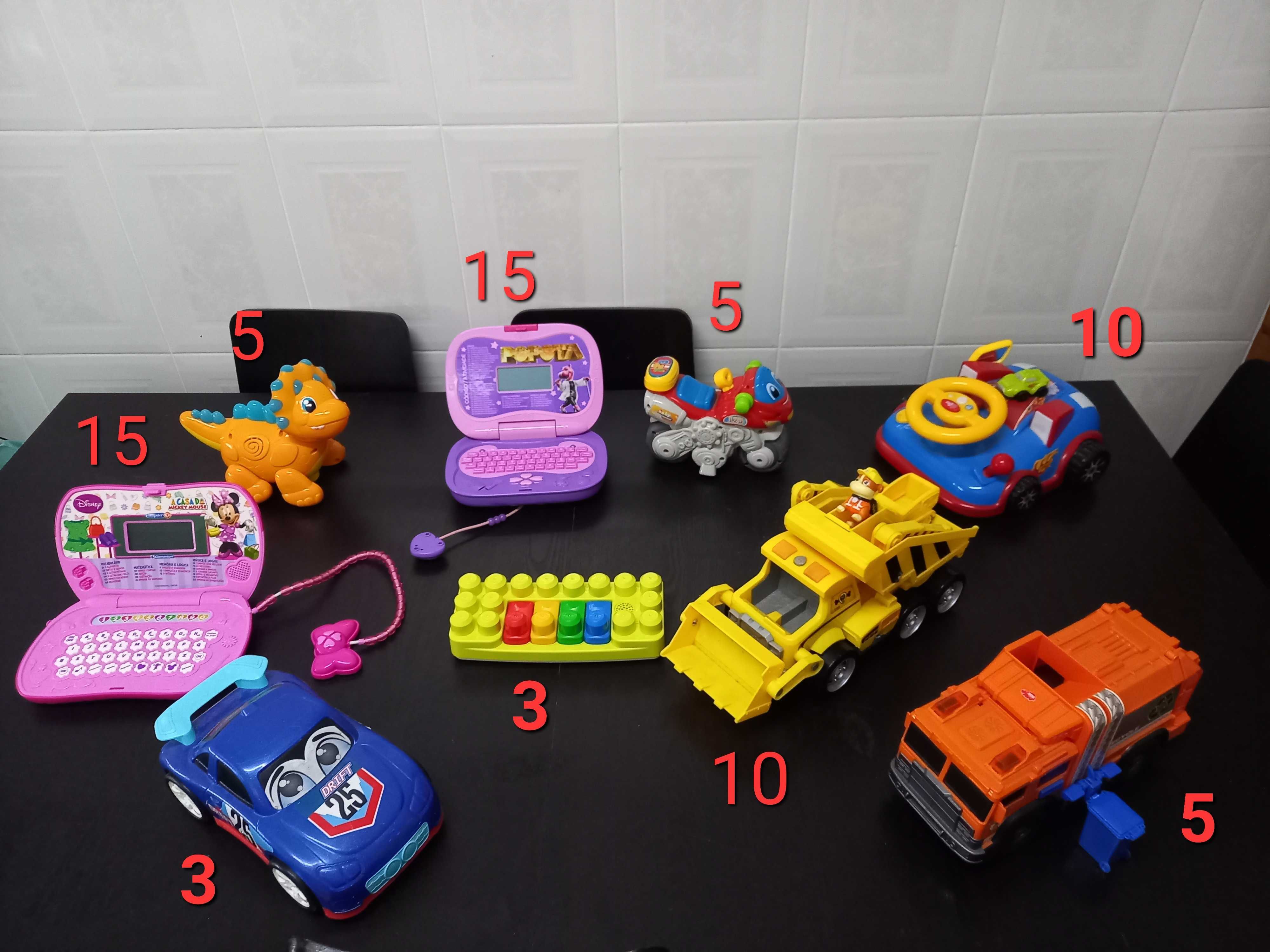 Varios brinquedos