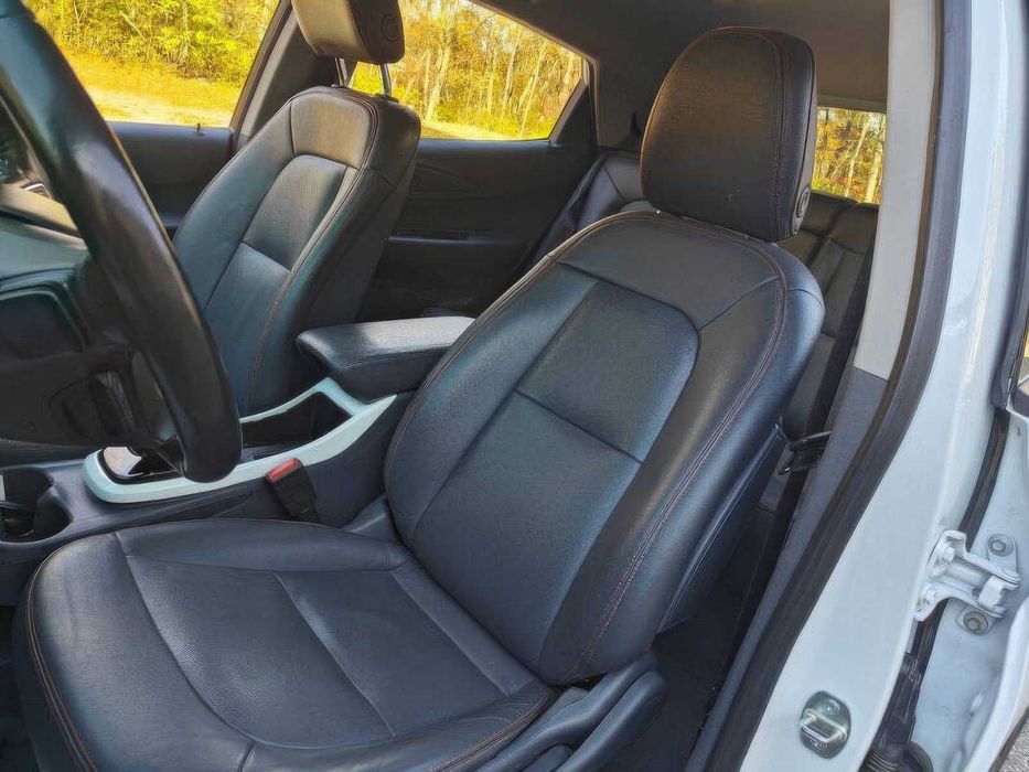 Chevrolet Bolt      2021