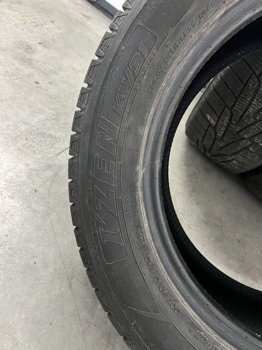 Продам комплект гуми 235/55 R17 KUMHO IZEN KW31