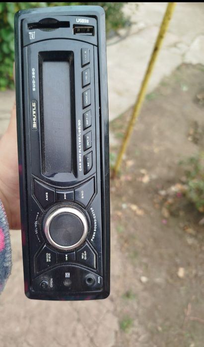 Автомобільна магнітола