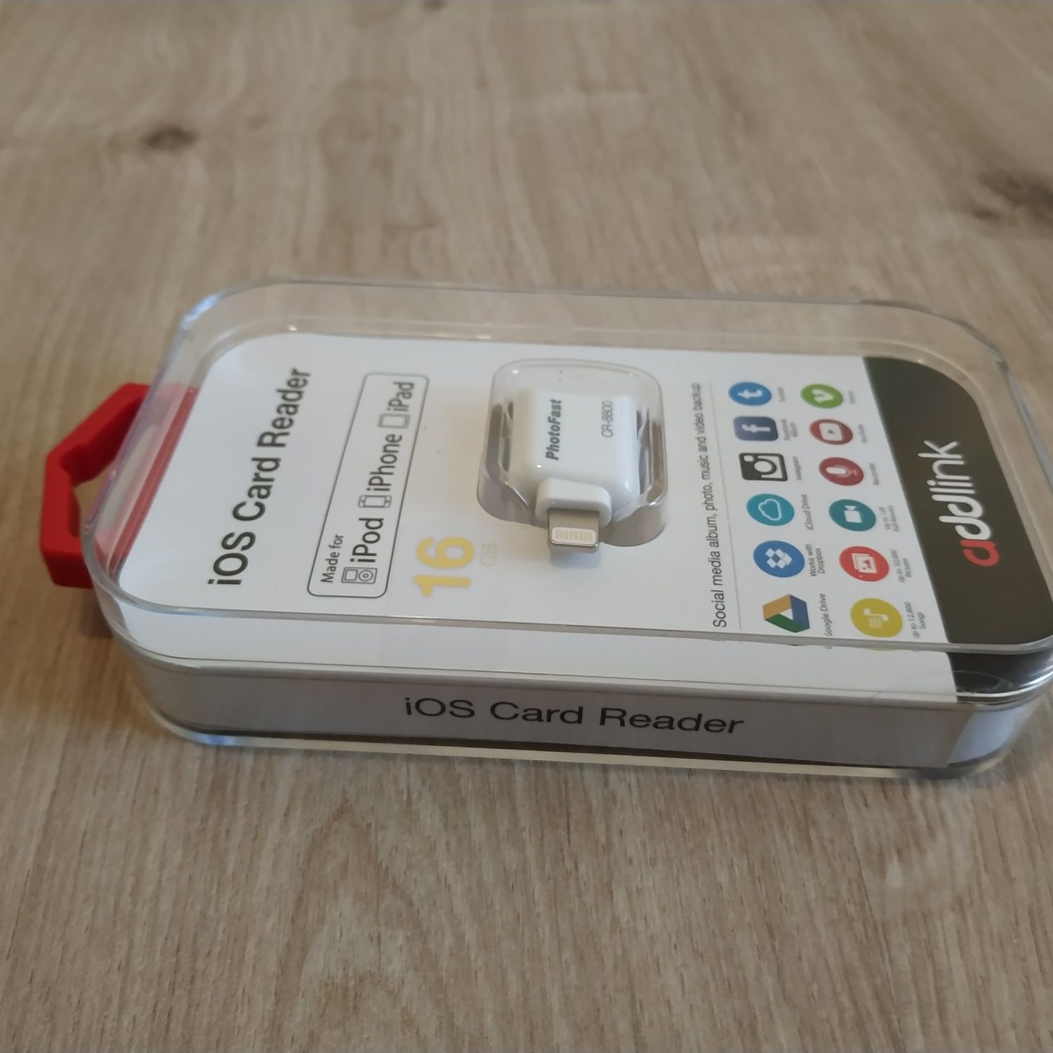 iOS card reader CR-8800 PhotoFast с 16GB. Увеличь память iPhone iPad