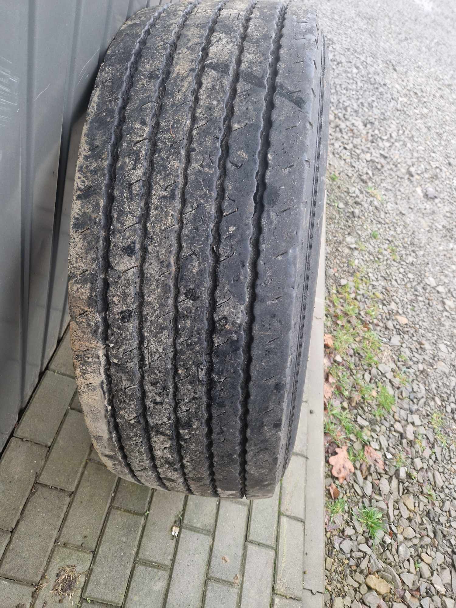 Opona kama 385/65 R22.5