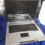 Laptop asus 15cali ekran