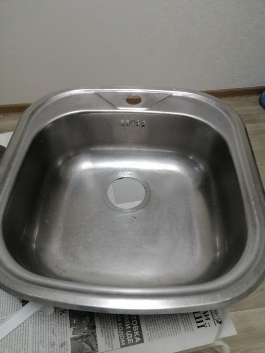 Продам мойку для кухни б/у.