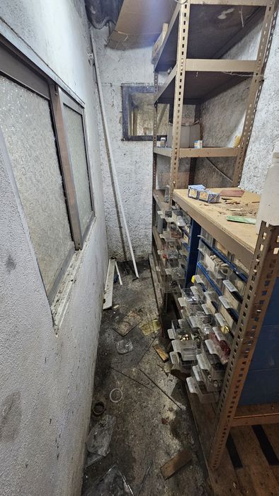 GAVETAS de ARRUMAÇÃO,  com prateleiras