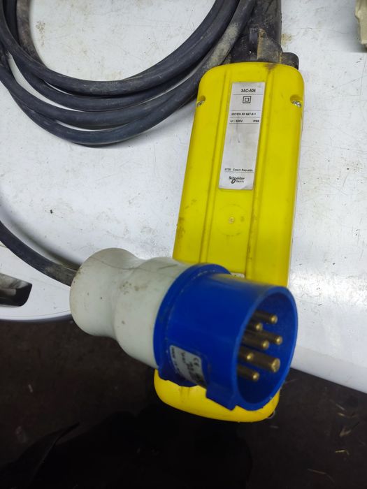 Kaseta sterownicza Schneider XAC-A04 sterująca z przewodem