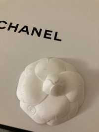 Chanel Camelia -kwiat biała