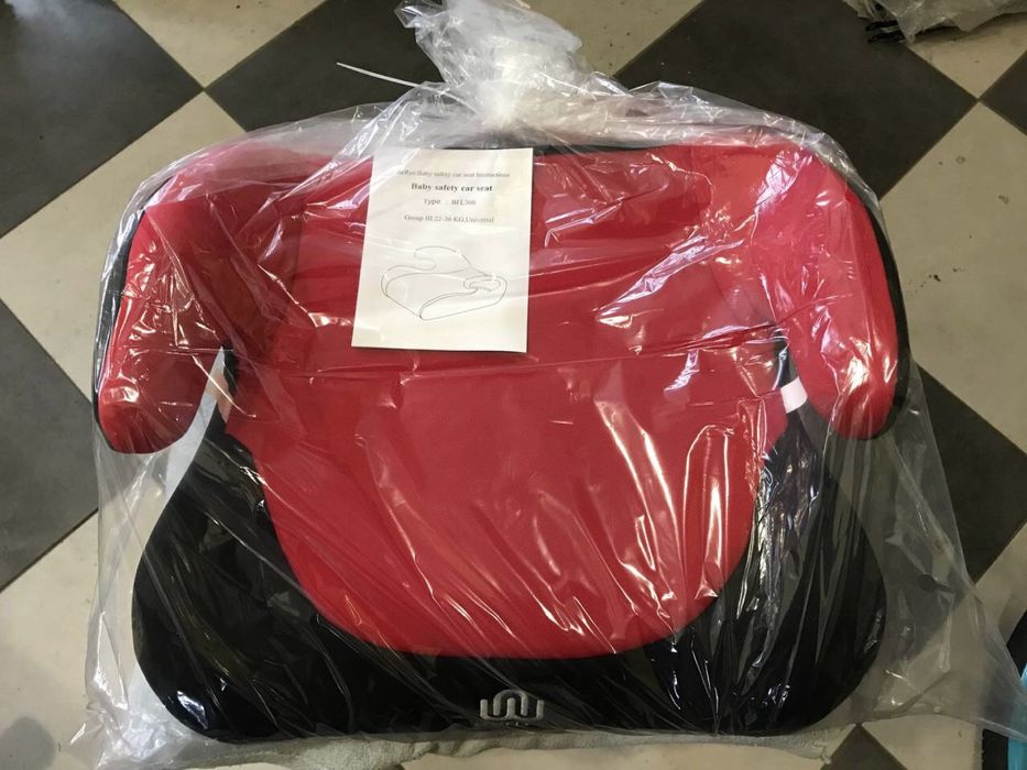 Бустерне автокрісло дитяче