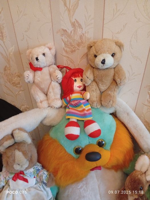 Іграшки м'які великі та резинові,гарний стан