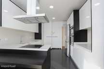Colinas Do Cruzeiro, T3 Novo a Estrear com Garagem Box