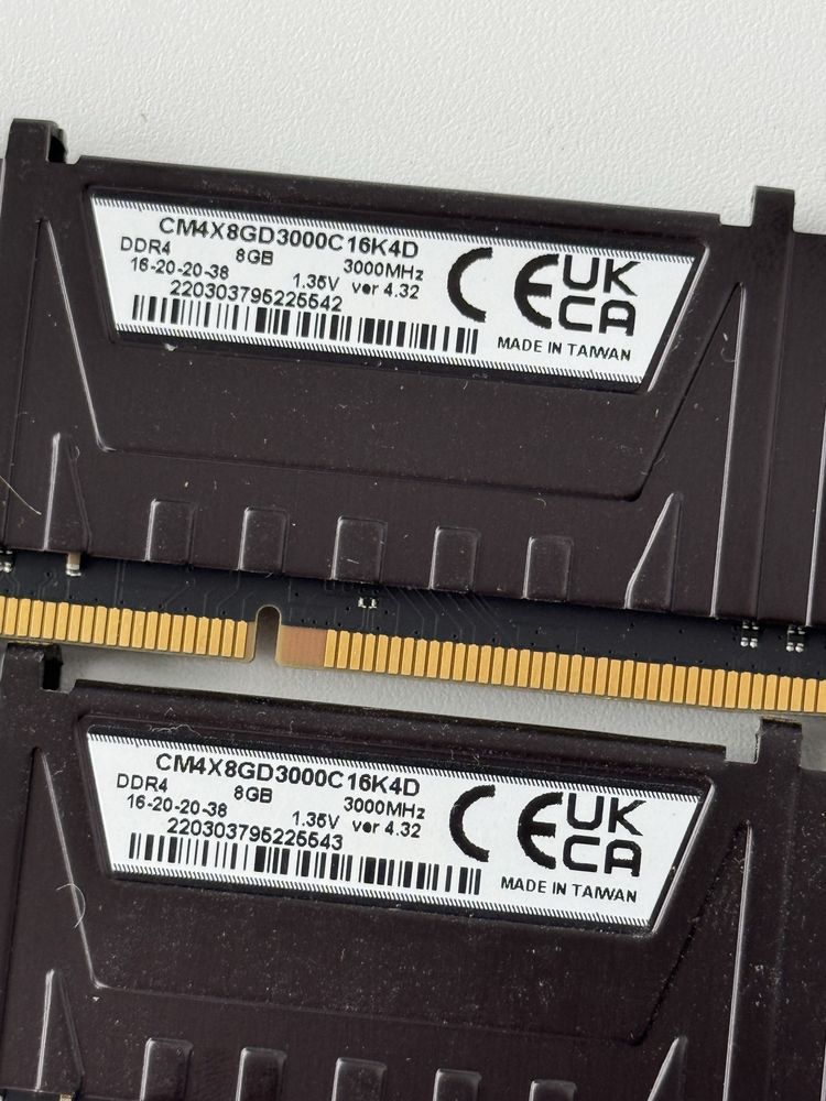 оперативная память Corsair Vengeance LPX DDR4 16GB (2*8)