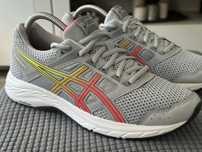 Damskie  buty biegowe Asics w super stanie