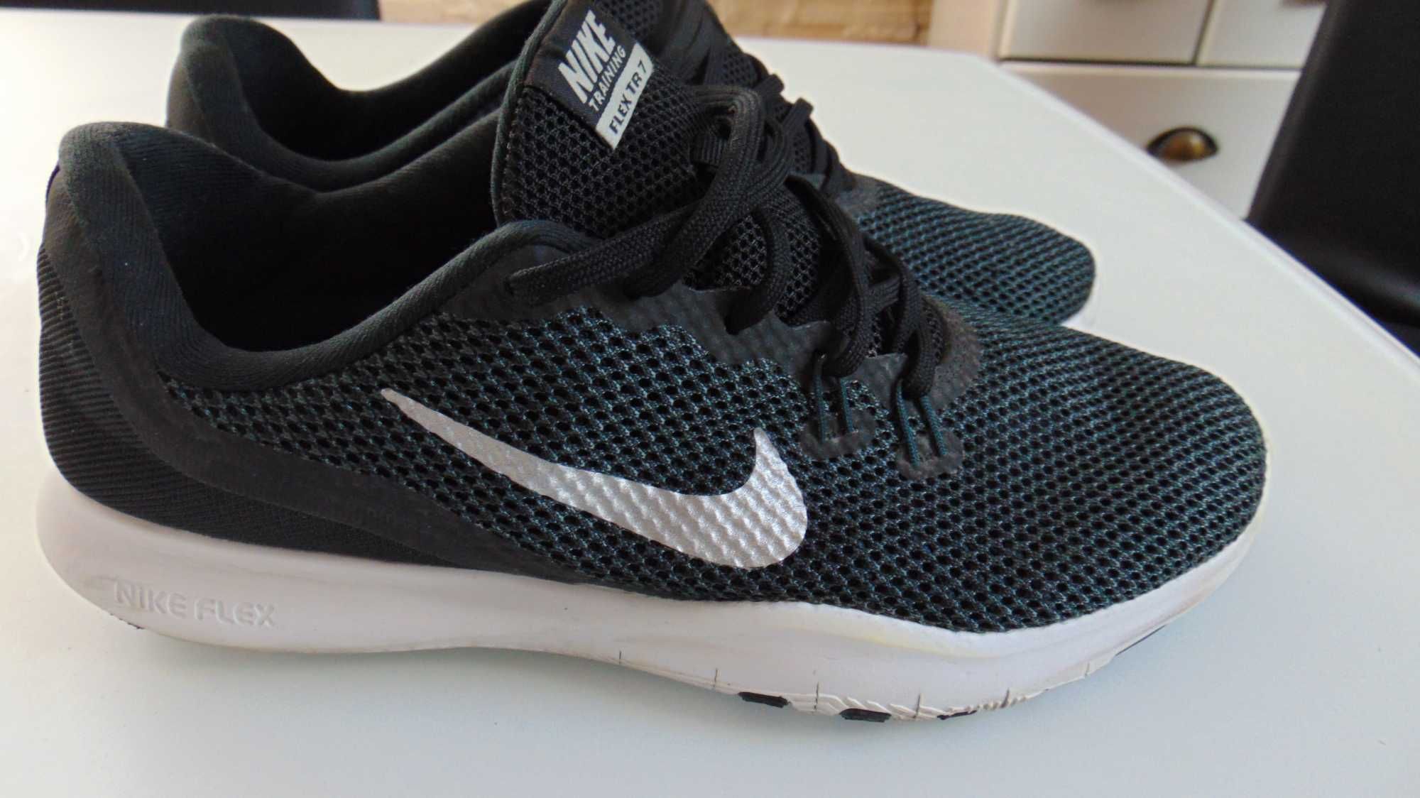 nike training flex tr7 roz uk7,5 eur 42 OKAZJA