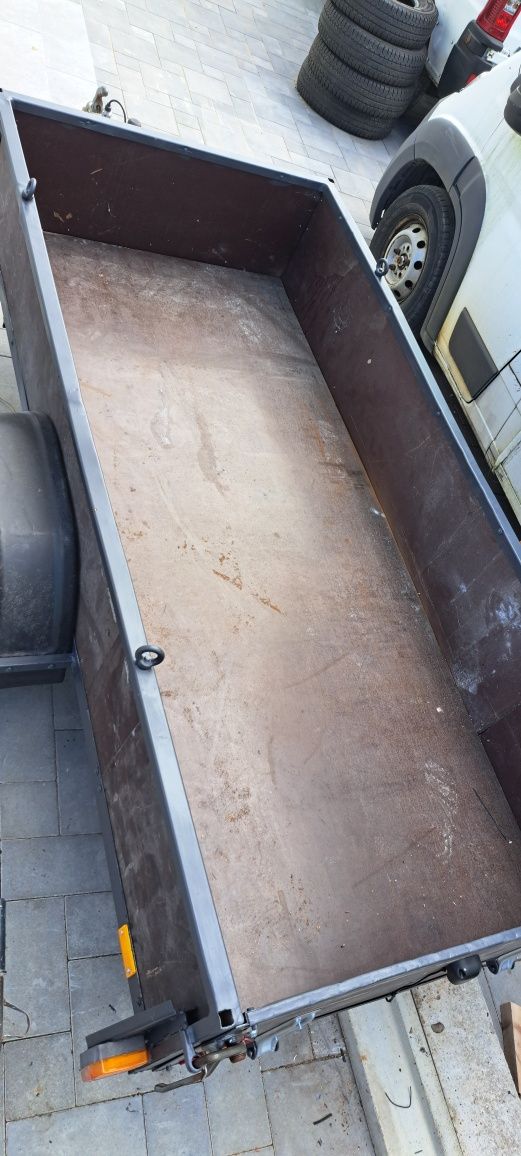 Przyczepka   750 kg