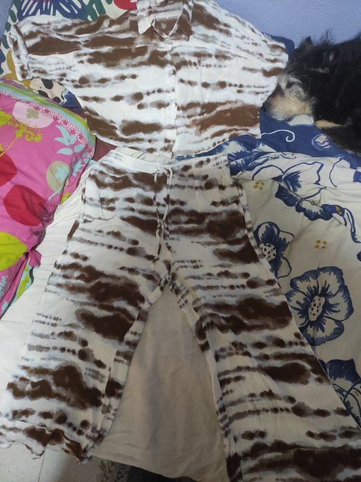 Conjunto de camisa e calça