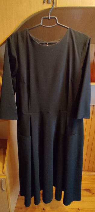 Продам жіночі  плаття .