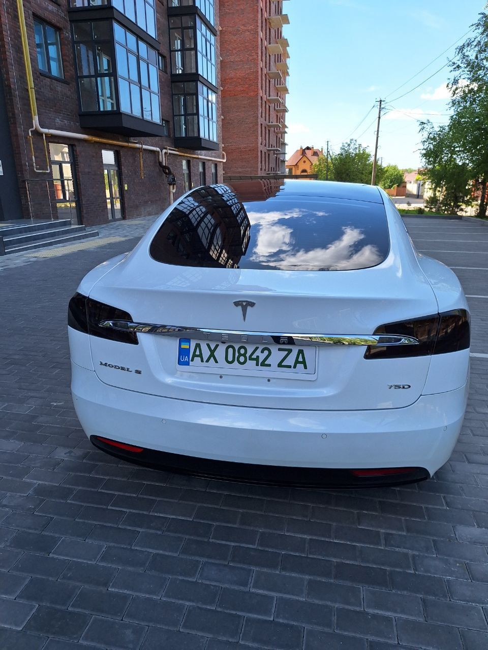 Tesla model "S" - 535 ЛС