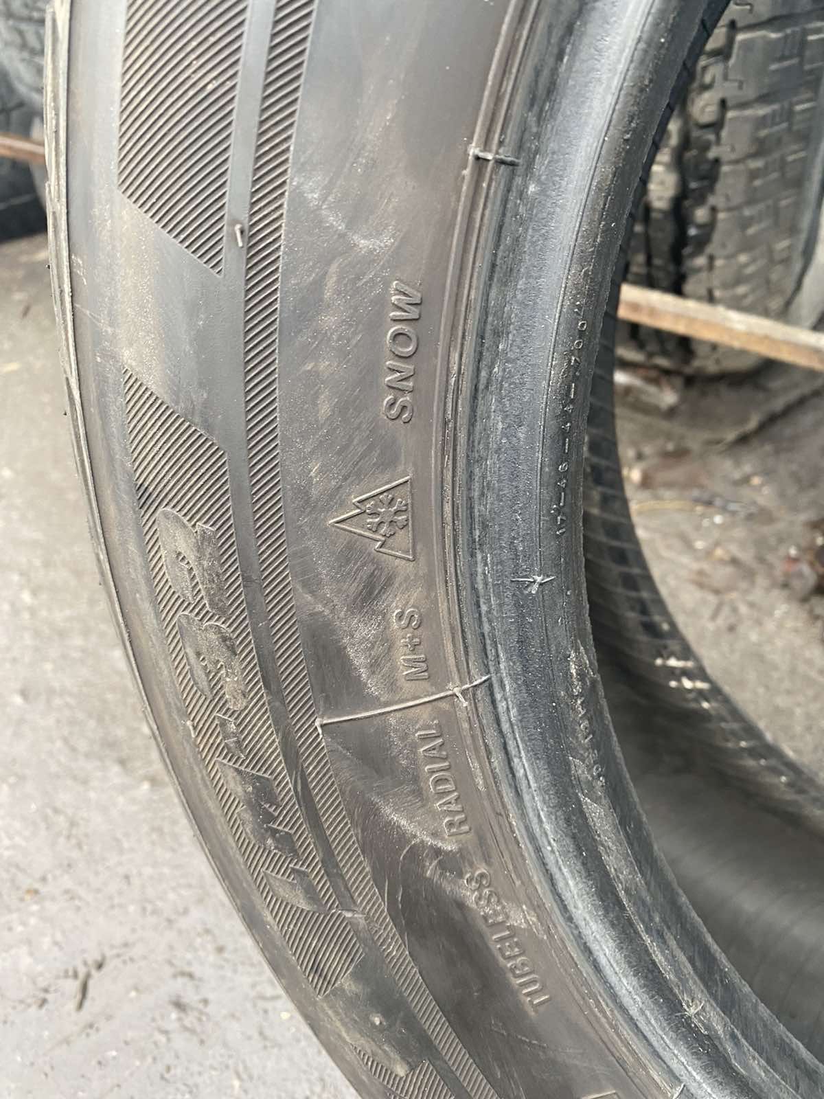 Шини  225/55/17 BRIDGESTONE Blizzak