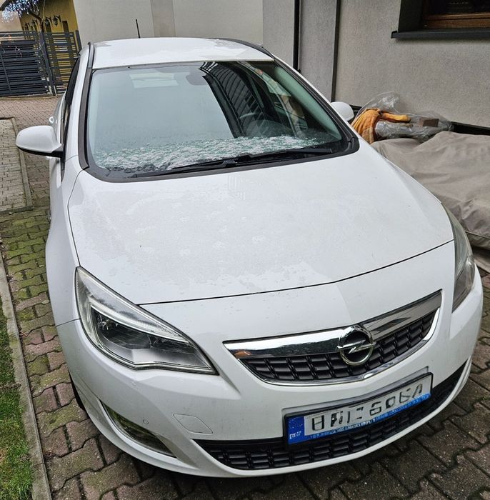 Sprzedam Opel Astra IV J Sport 1.7 CDTII 180k km 2010 bez wkład