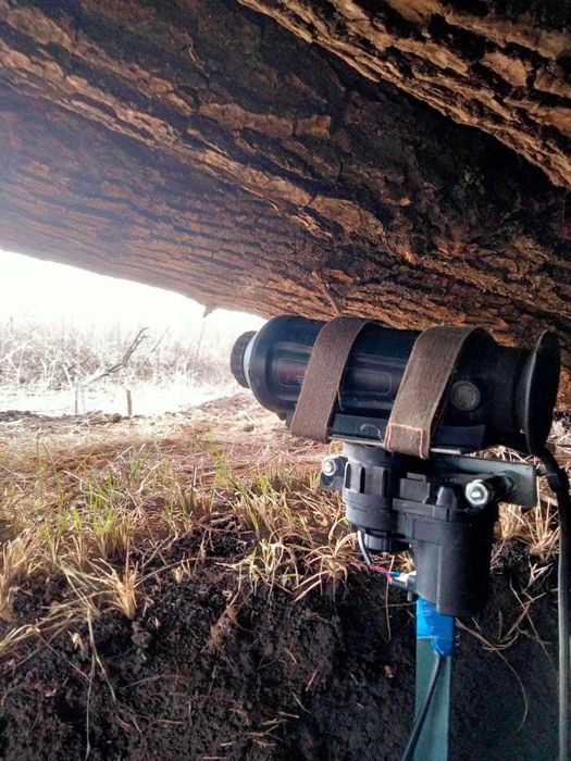 Поворотна голова з пультом керування ліво=право під камеру, тепловізор