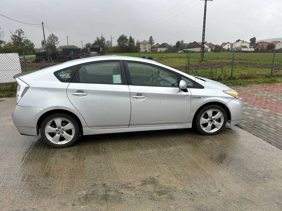 TOYOTA prius hybryda/benzyna/lpg 2011