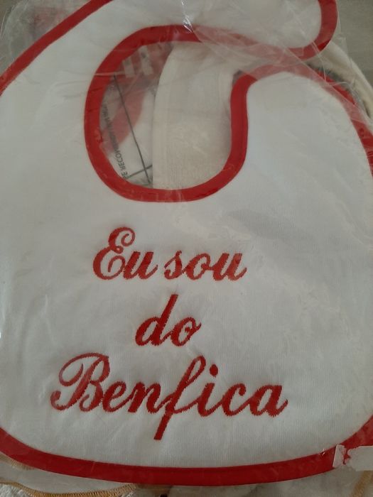 Babetes varios. Zara, maiorista, bordados a mao