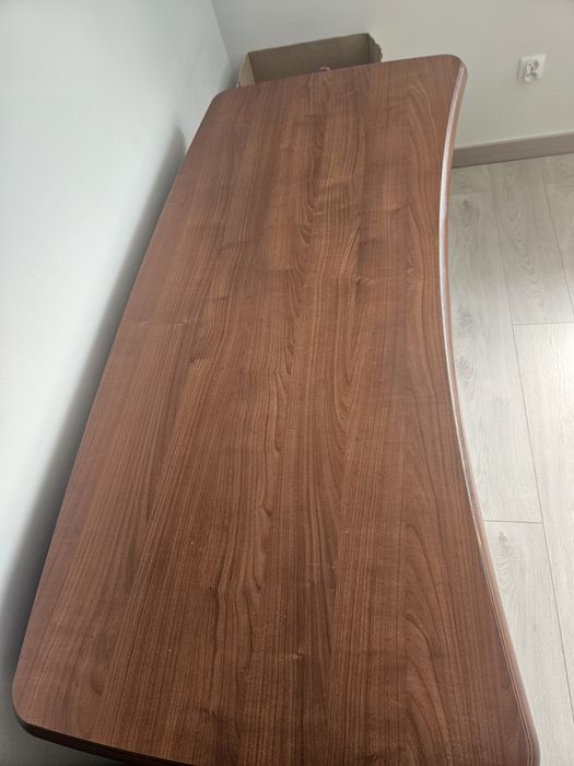 Komplet mebli z rzeźbionymi frontami