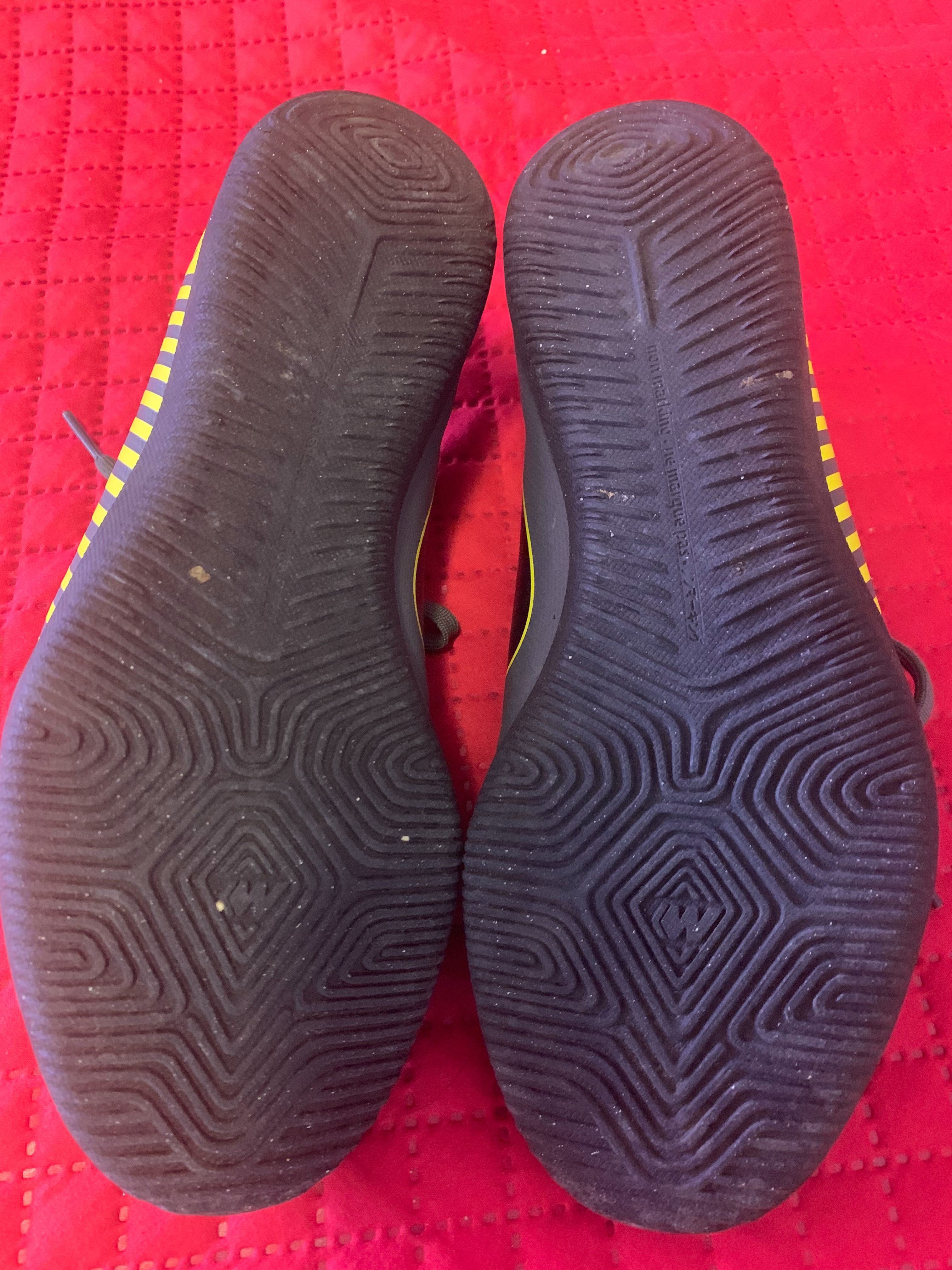 Sapatilhas de futsal Nike Mercurial tamanho 38 praticamente novas