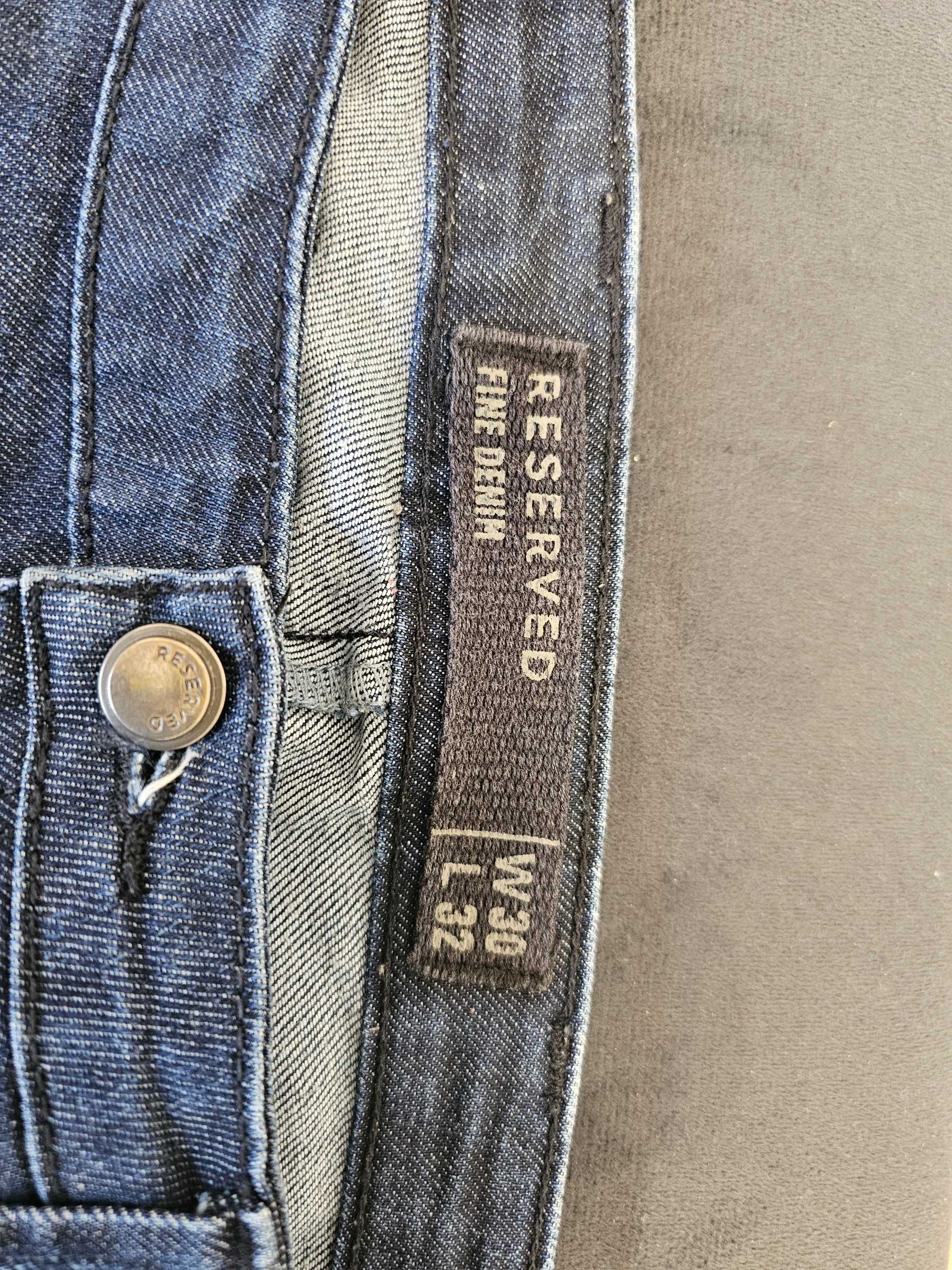Spodnie jeans Reserved
