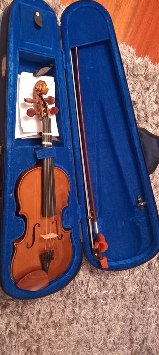 Violino Stentor com estojo e arco