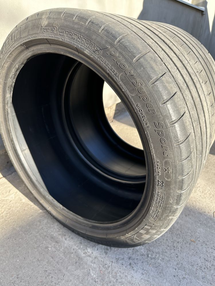 Michelin Pilot Super Sport 265/35R19