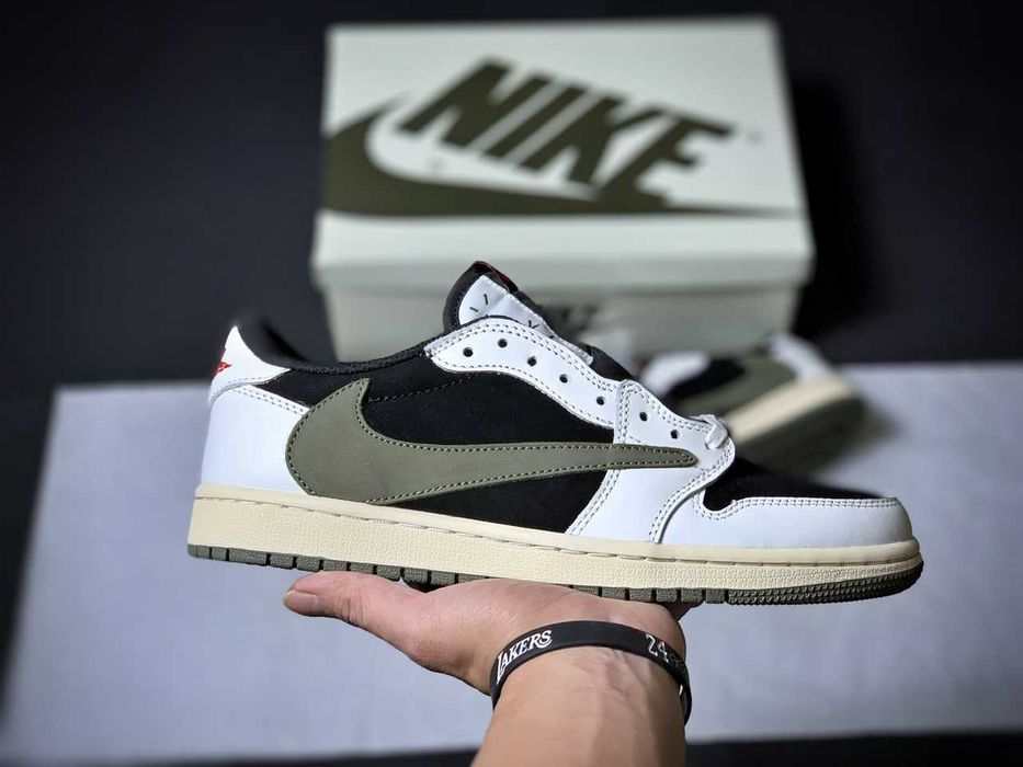 Jordan 1 low Travis Scott "Olive"